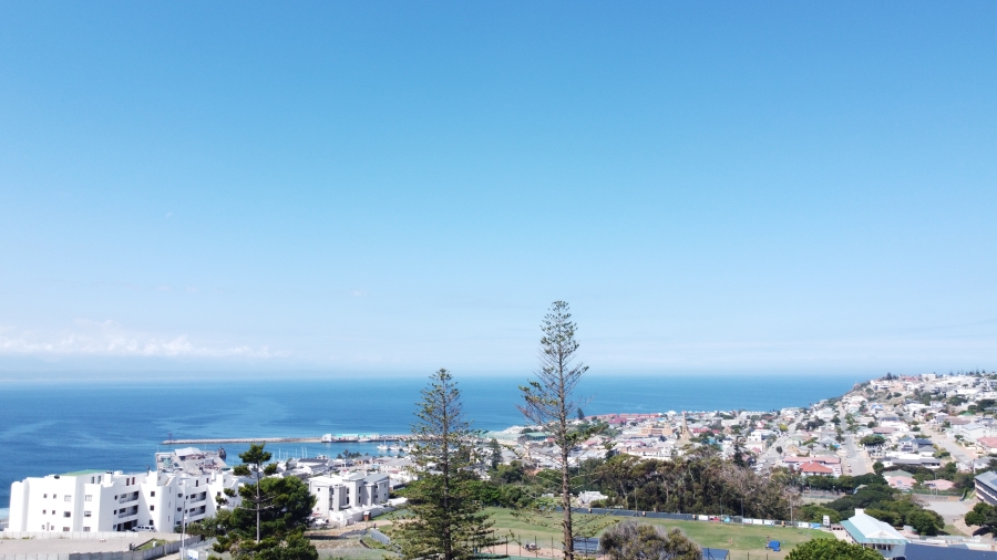 4 Bedroom Property for Sale in Mossel Bay Central Western Cape